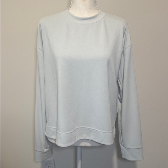 Athleta Seasoft Crewneck Sweatshirt Glacier Size Medium - Picture 2 of 10
